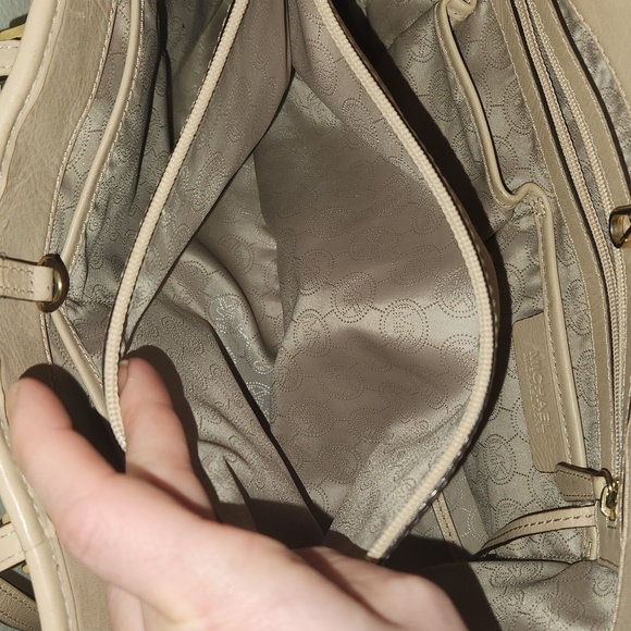 Purse - Picture 3 of 7